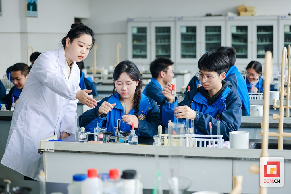 化学探究式学习.jpg