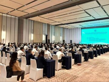 链聚氟硅新机遇 富顺借会邀客商