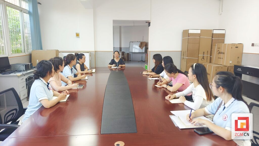 光大街小学校附属幼儿园开学工作布置会 罗祥瑞 摄.jpg