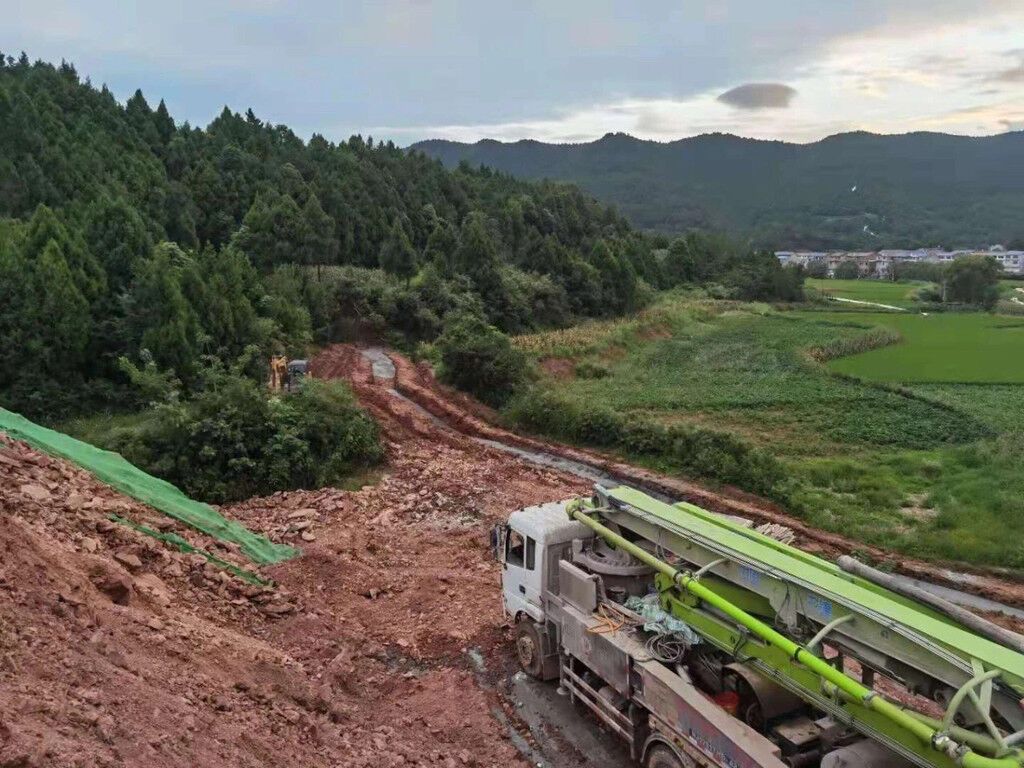 修建弃渣场挡墙