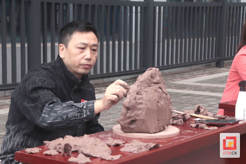 下载图片 (9).jpg