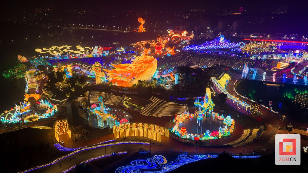 中华彩灯大世界全貌.jpg