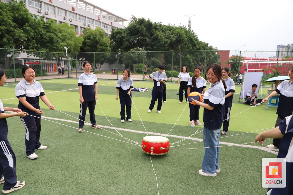同学们积极参与 记者 陈凡逸 摄.JPG