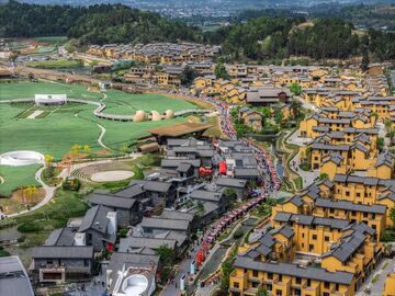 把心愿贴在村寨里 四川七条超便利路线走起！