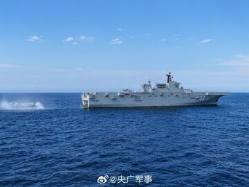 乘风破浪！气垫艇海上踏浪出击太帅了