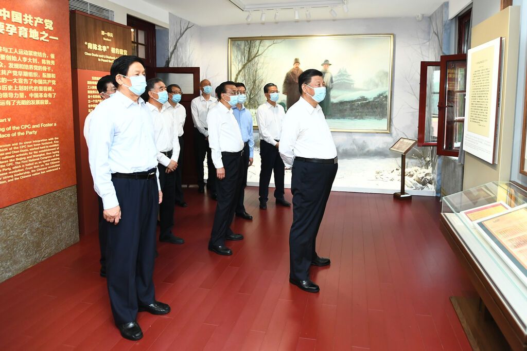 2021年6月25日,十九届中共中央政治局就用好红色资源、赓续红色血脉举行第三十一次集体学习。来源:新华社.jpg?x-oss-process=style/w10