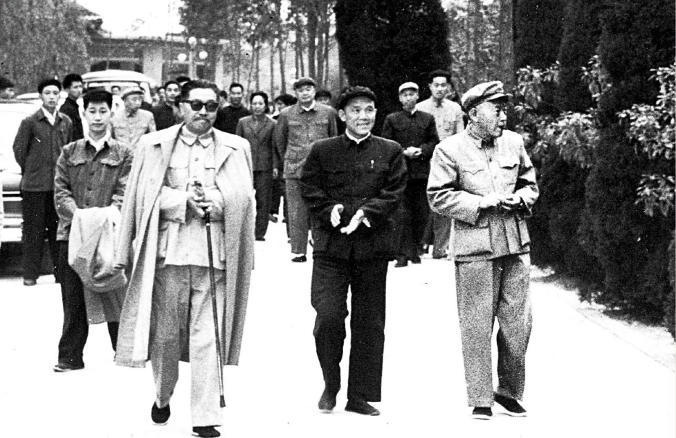 贺龙元帅视察盐都