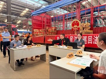 走进烟火深处的人民法庭——听，菜市场里响起法槌声