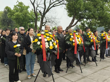 富世街道：联合祭扫慰革命英魂 同心共进传红色精神