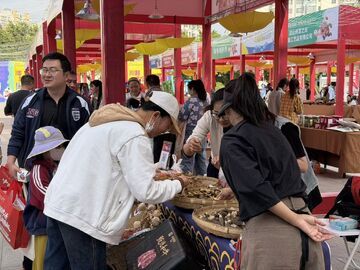 ​燃情川超夜：凉山主场“体育+”点燃文旅消费新引擎