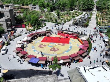 千年羌寨“破茧记”：从世界桂冠到共富图景——桃坪村获评“世界最佳旅游乡村”一周年观察