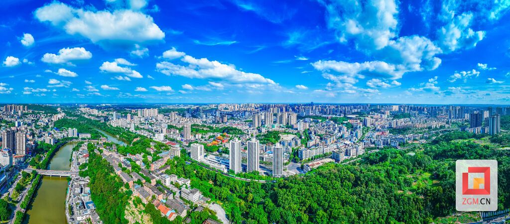 半城青山半城楼的独特城市肌理尽收眼底 记者 宋姿熠 摄.jpg