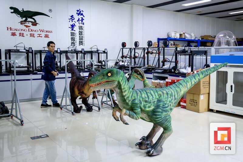 智能仿真多齿何信禄龙,这条龙原型化石出土于自贡大山铺.jpg