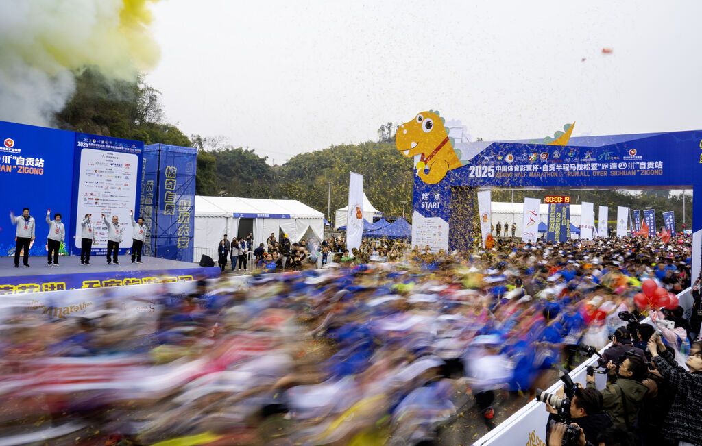 4.赖晓旭《出发即胜利》.jpg