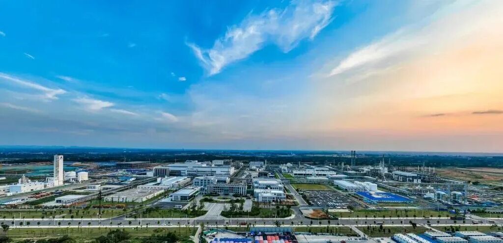 眉山高新区俯瞰图。（眉山市委宣传部供图）.jpg