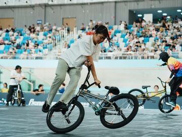 轮动盐都 逐风启航 2026亚洲自由式小轮车锦标赛在自贡盛大开幕
