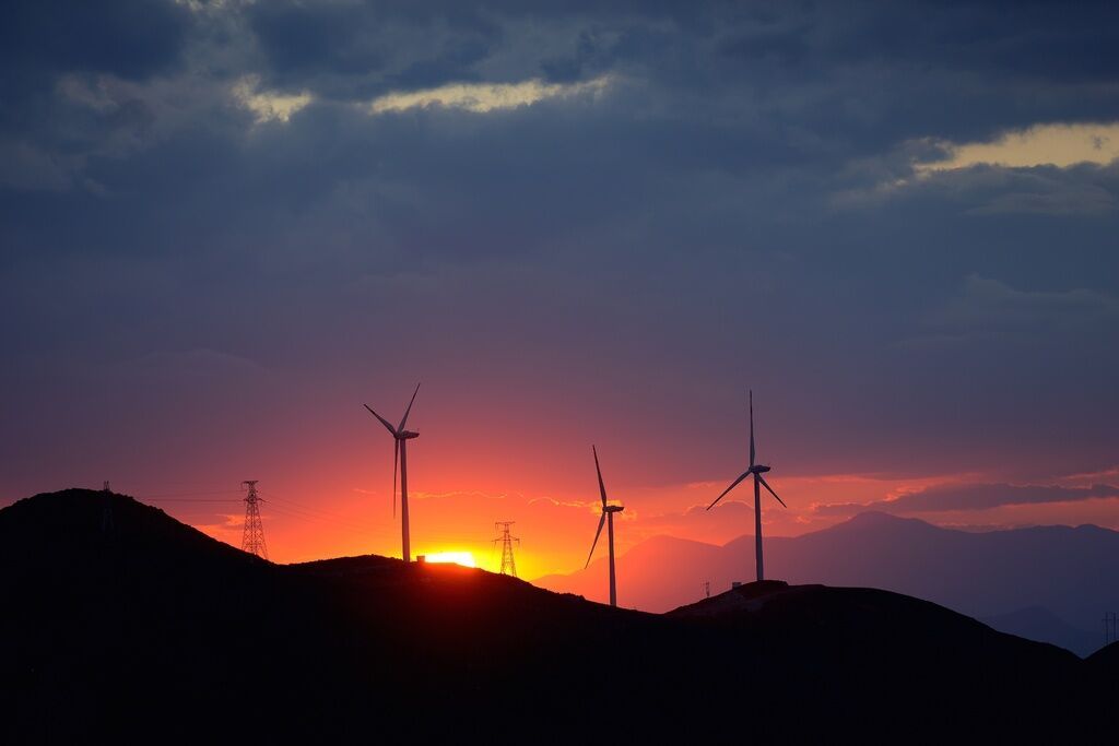 风电景观。会东融媒体中心供图。