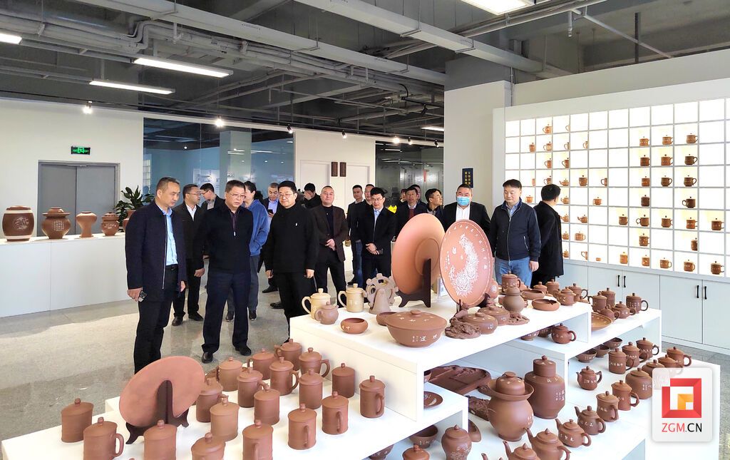 下载图片 (2).jpg