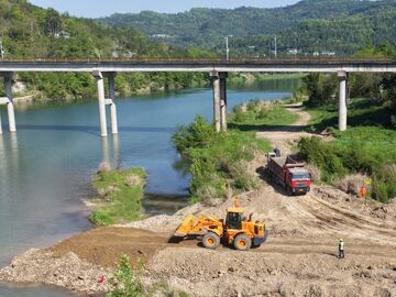 南江至三台高速今日开工