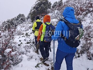 四姑娘山越野跑选手称“高反失温退赛被迫步行3小时” 当地回应