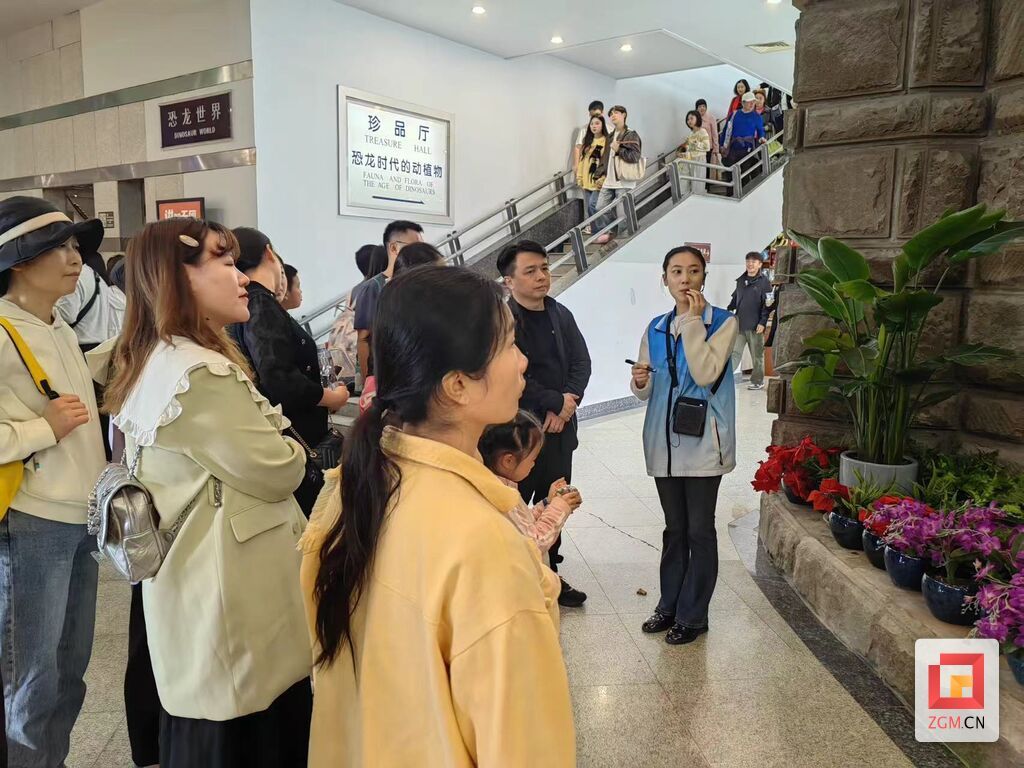 “龍宮志愿講 傳承愛國(guó)情”志愿講解活動(dòng) (2).jpg